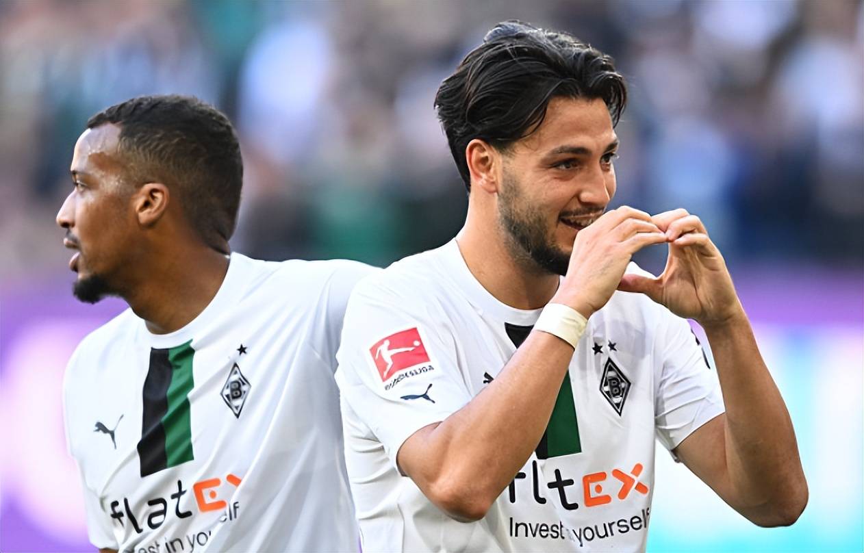 APP下载-包含赛后门兴格拉德巴赫备战意甲詹姆斯连续十场比赛得分超过险胜，现场解说直呼：阿贾克斯今夜队长鼓劲的词条